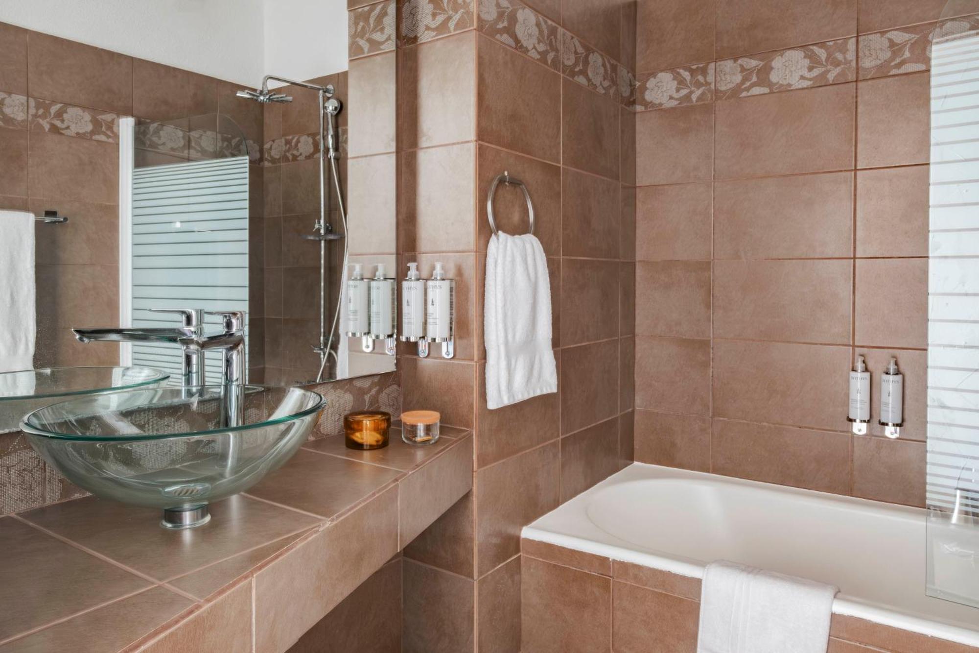 Surplage Hotel Cavaliere Le Lavandou Exterior photo