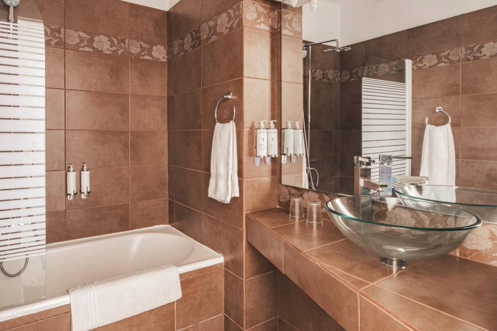 Surplage Hotel Cavaliere Le Lavandou Exterior photo