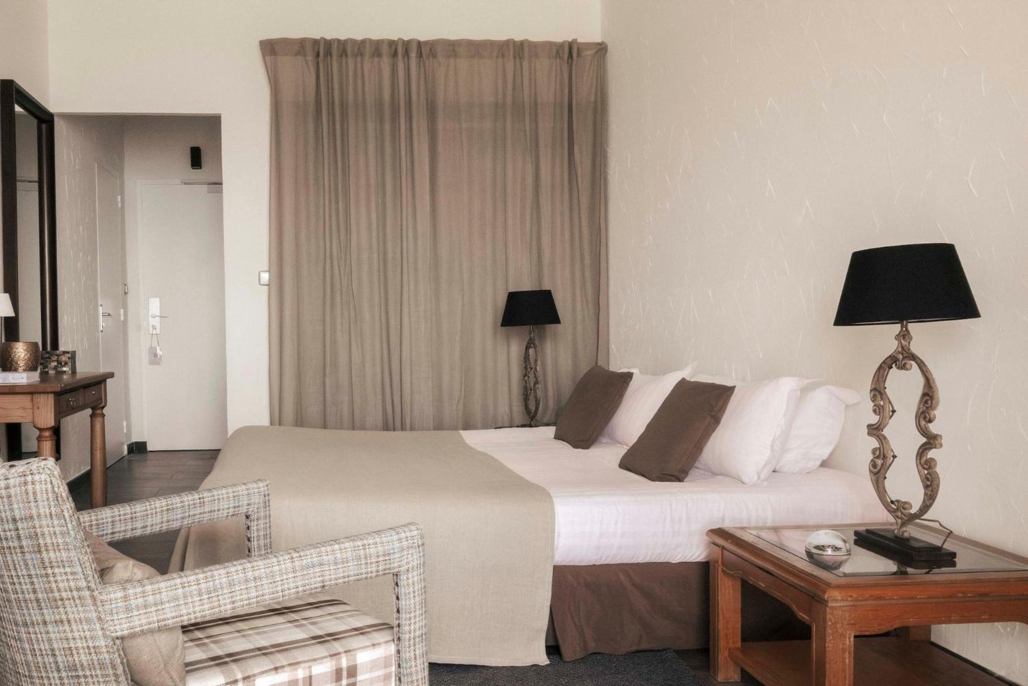 Surplage Hotel Cavaliere Le Lavandou Exterior photo
