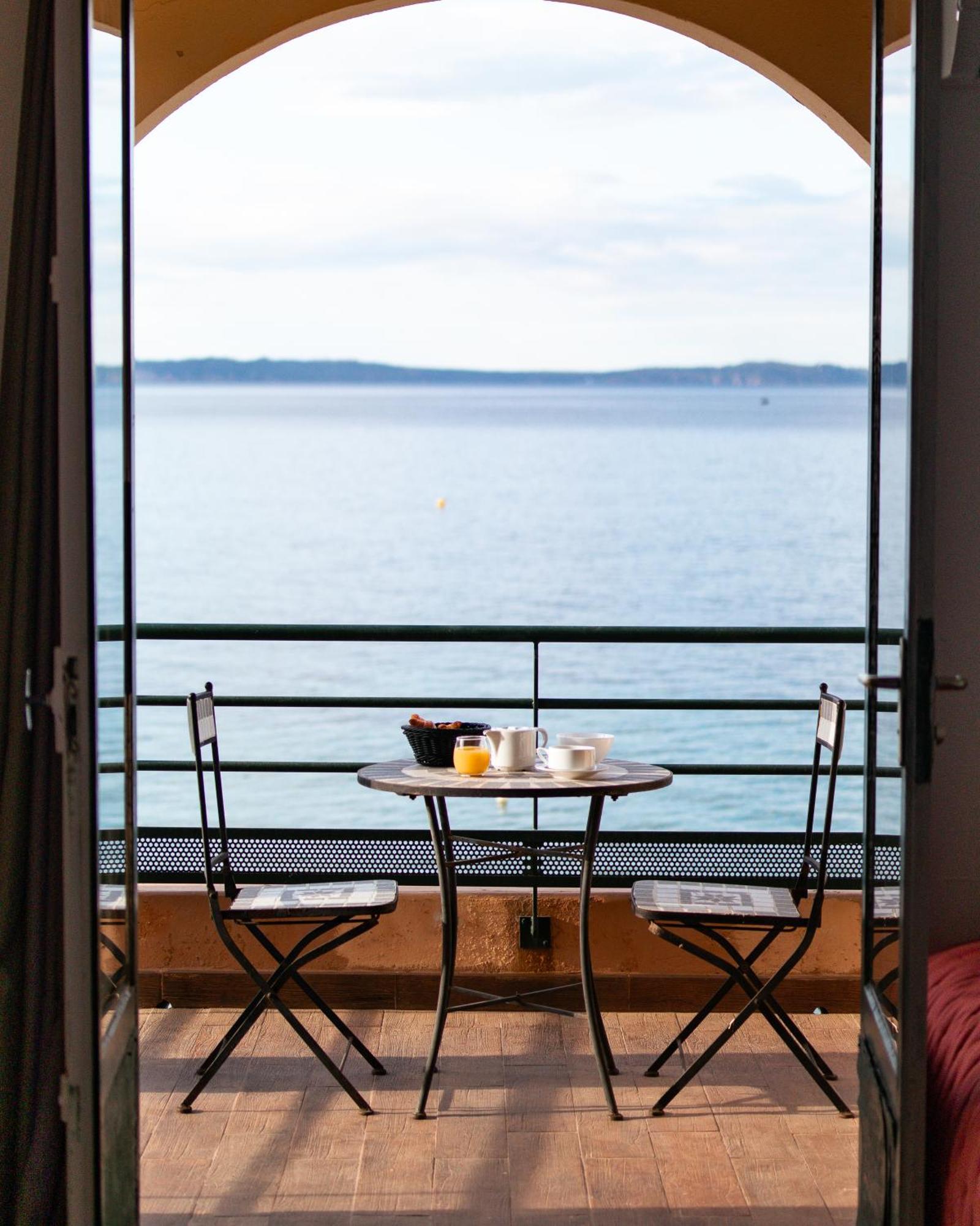 Surplage Hotel Cavaliere Le Lavandou Exterior photo